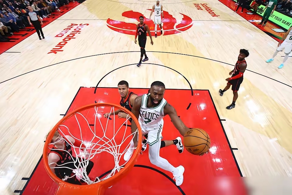 猛龙翻盘凯尔特人，汉密尔顿绝境逆转的简单介绍