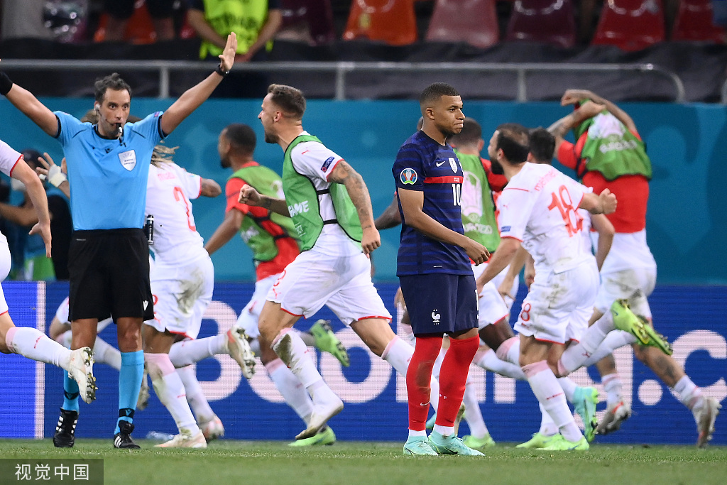 巴西翻盘瑞士，博格巴统治全场