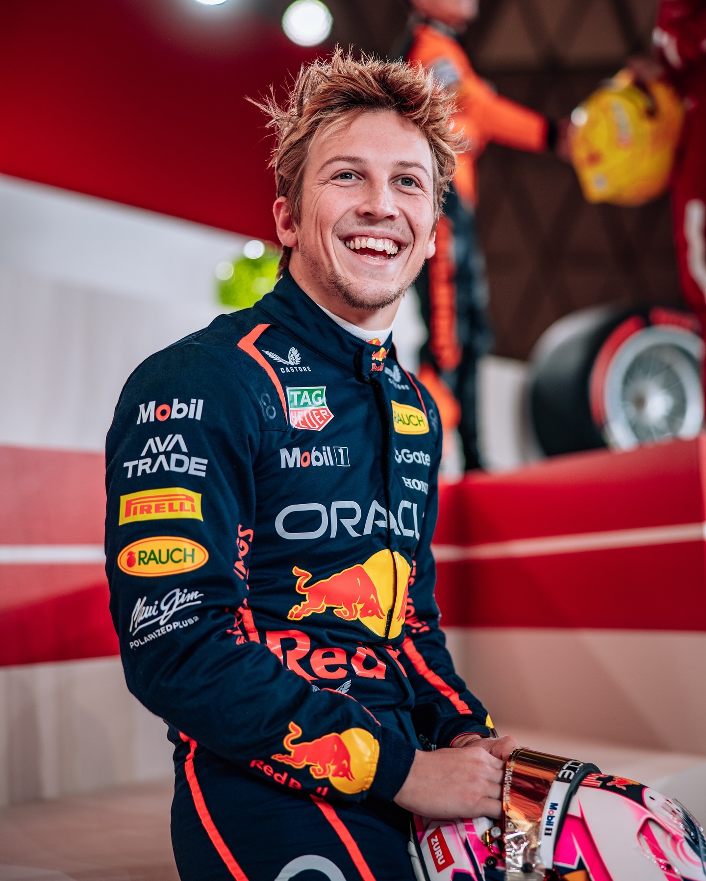 阿斯顿马丁逆转红牛车队,皮亚斯特里高光表现 阿斯顿马丁逆转红牛车队,皮亚斯特里高光表现