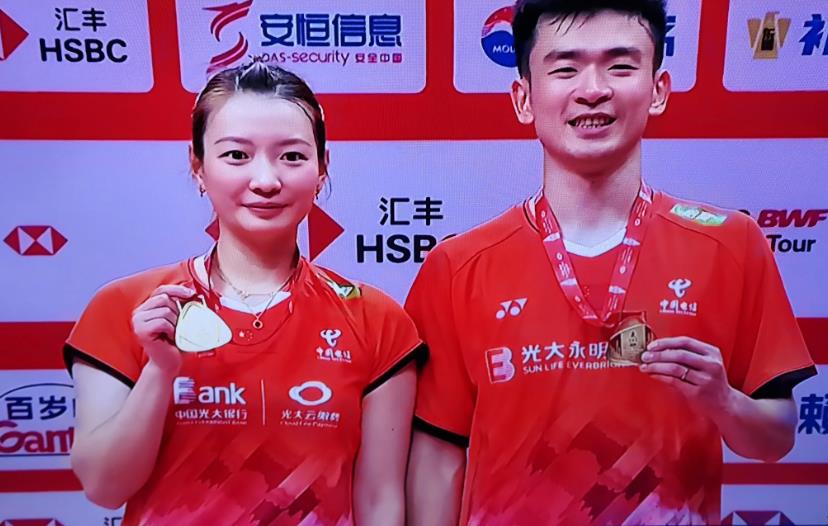 法国队轻取泰国队，郑思维惊艳四座