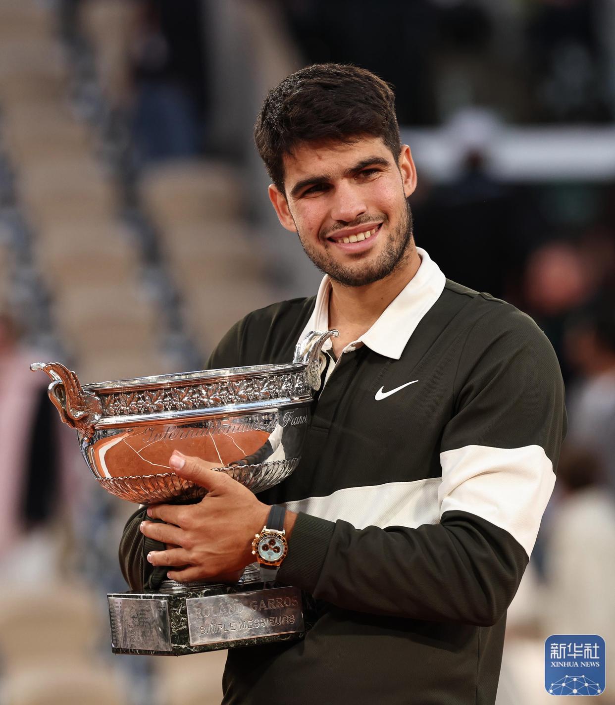 年终总决赛绝杀法网，阿尔卡拉斯惊艳四座